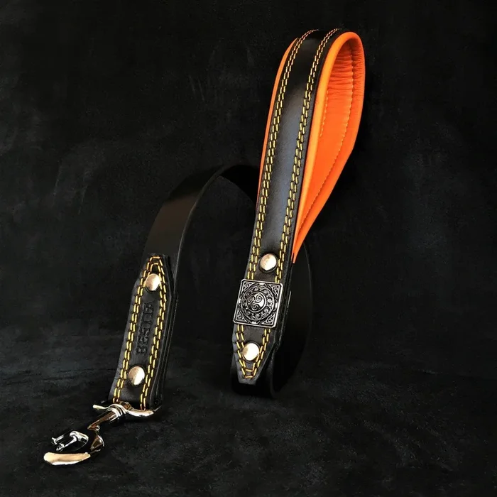 The “Eros” Black & Orange leash