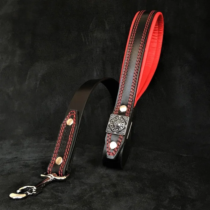 La laisse “Eros” noir & rouge