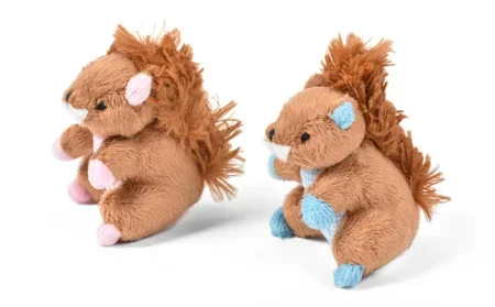 Oscar Newman Squirrel Pipsqueak Toy