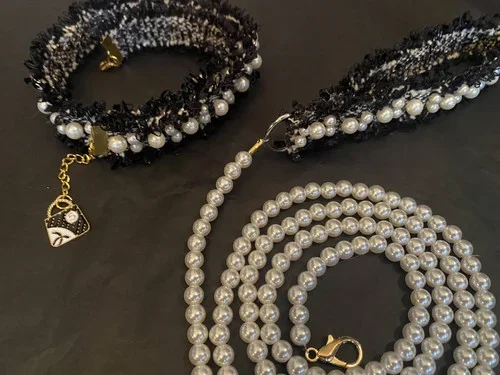 Pearl and Tweed Leash