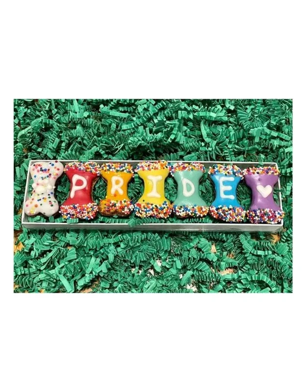 YUMYUM4DOGS Dog Treat Gift Box Pride